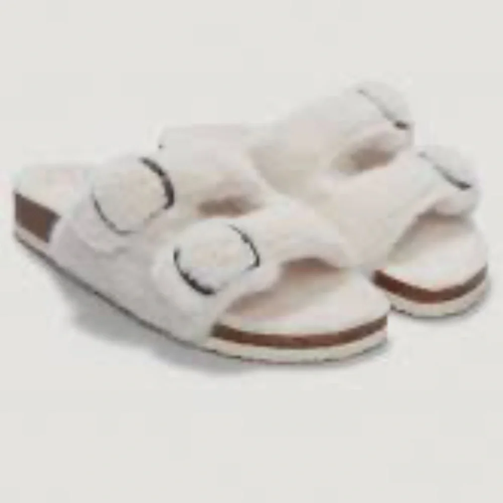 NWOT! - The White Company London - Faux Fur Buckle Cork Sandals - Picture 2 of 7